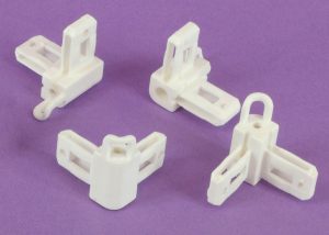 0000402113 ŁĄCZNIK KĄTOWY DO SZYN Z RZEPEM, Tworzywo